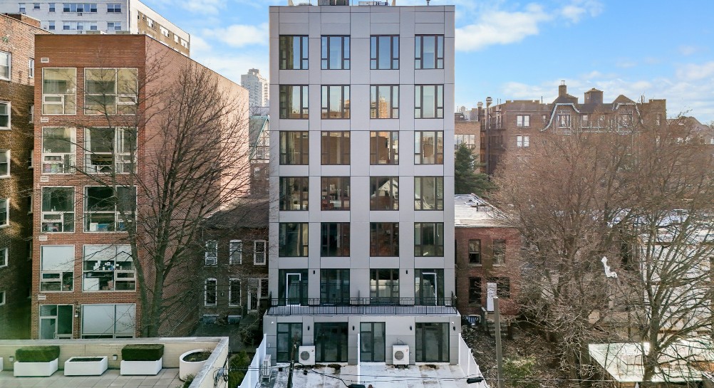 Vista 72 Condo, Queens